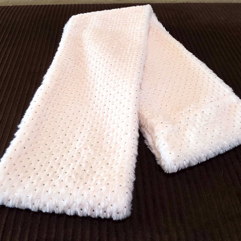 NWOT Off-White Ivory Faux Fur Silver Foil Dot Fluffy Soft Infinity Scarf